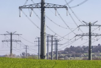 New power line from Birkenfeld to Ötisheim in the Enzkreis district. 14 kilometre long 380 kV line