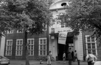 GDR, Potsdam, 13.05.1990, Linden Hotel, House for all, New Forum, New Hope, Visiting site, former