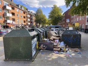 Overfilled paper containers, cardboard, paper, container, recyclables, recycling, Hamburg, Hamburg,