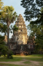 The complex at Phimai dates originally from the reign of Surayavarman II (r. 1113 - 1150), during