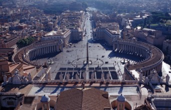 St Peter's Square, Italy, Rome, Vatican City, Europe