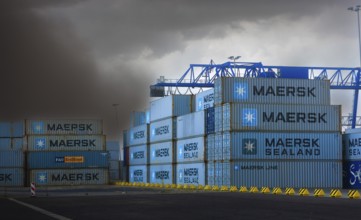 Stormy skies over P&O and Maersk containers