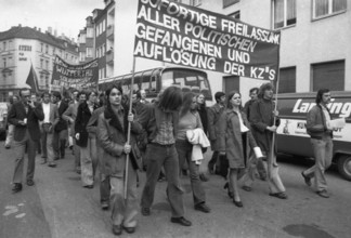 An international youth seminar followed by a demonstration of Germans and Greeks in Düsseldorf on