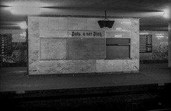 GDR, Berlin, 17 June 1990, Potsdamer Platz S-Bahn station, 28 years of ghost station