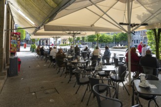 Pastelaria Supremo Gosto cafe bakery, Alameda de São Dâmaso, city centre of Guimaraes, northern
