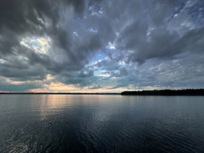Evening mood, many clouds, Lake Starnberg, Bavaria, Germany, Europe