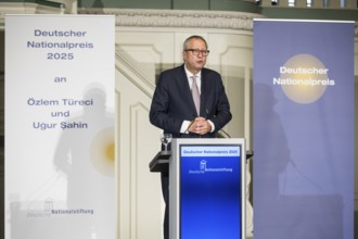 Andreas Voßkuhle (President of the Senate of the German National Foundation) speaks at the award