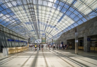 New Leipzig Trade Fair Centre, Leipzig Trade Fair, with glass entrance hall, interior view, trade