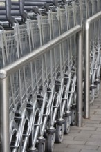 Symbolic image for shopping, shopping trolley, Germany, Europe