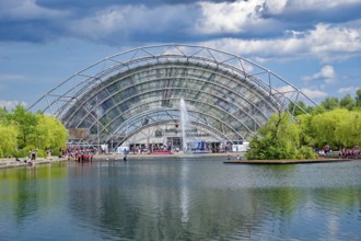 New Leipzig Trade Fair Centre, Leipzig Trade Fair, with glass entrance hall and water basin, trade