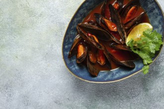 Mussels in tomato sauce, homemade, no people
