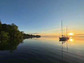 Evening atmosphere, sailing boats on Lake Starnberg, Bavaria, Germany, Europe