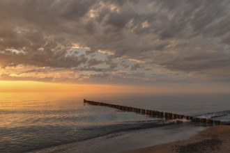 Sunset on the beach of Dierhagen, Fisch-Darß-Zingst peninsula, Mecklenburg-Western Pomerania,
