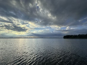 Evening mood, many clouds, Lake Starnberg, Bavaria, Germany, Europe