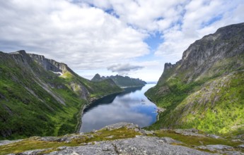 View of Øyfjorden fjord and mountains, fjord landscape with mountain peaks, hike to Barden