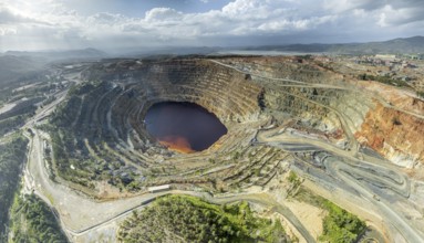 Aerial view of Corta Atalaya open pit mine, copper mine, Rio Tinto, Minas de Rio Tinto, Andalusia,
