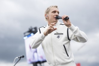 Felix Brummer (Felix Kummer), singer of Kraftklub at a secret gig of the band at the Rock am Ring
