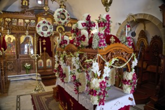 Epitaphios, Church of Agios Ioannis Prodromos, Detailed decorated altar in an orthodox church with