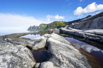 Tidal pools, rocky coast of Tungeneset, Devil's Teeth, Devil's Teeth, Okshornan, Ersfjorden, Senja
