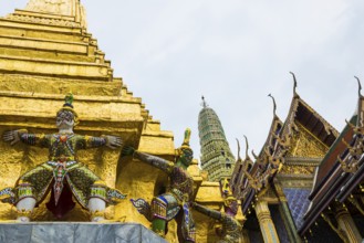Wat Phra Kaeo temple, old royal palace, Bangkok, Thailand, Asia