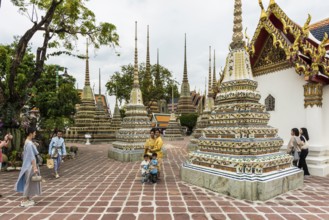 Wat Pho (Temple of the Reclining Buddha), Bangkok, Thailand, Asia