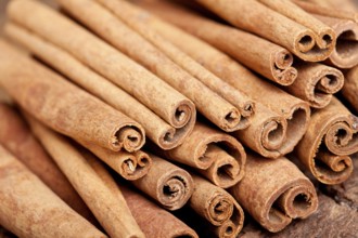 Cinnamon sticks