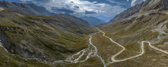 Ascent to Colle Sommeiller, also Col du Sommeiller, Mont-Cenis massif, Rough gravel road in the