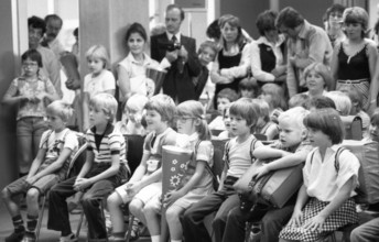 The first day of school at a primary school on 0 7.08.1979 in Hagen, Germany, Europe