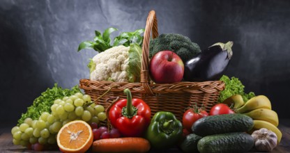 Composition with assorted organic vegetables and fruits