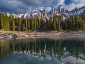 Lake landscape with mountain and forest, Lago di Carezza, Dolomites, Italy, Europe