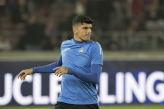 Football match, Raoul BELLANOVA Atalanta Bergamo warming up in front of the game, Stuttgart Arena,