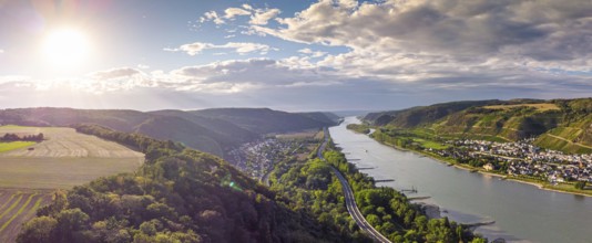 A hike along the Rhine with a view in late summer