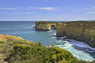 Shipwreck Coast along the Great Ocean Road during daytime