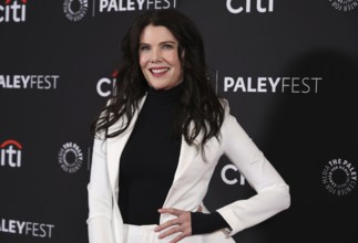 Lauren Graham at the 42nd Annual William S. Paley Television Presents 'Gilmore Girls, 'The