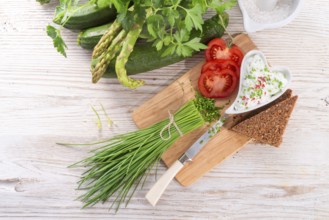 Have breakfast curd with chives