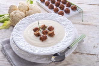 Cauliflower cream soup