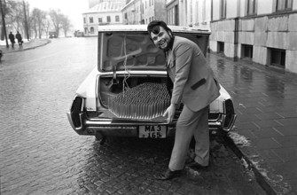 A fakir with his mat of nails. The Swedish fakir Mr. Swing, whose real name was Kjell Swing