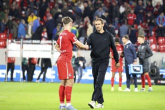 Only 0:0 draw: Head coach / coach Julian Schuster's (SC Freiburg) face as he walks to Noah
