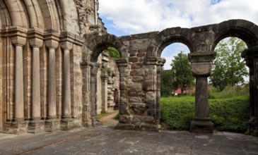West portal, right jamb and in front of it remains of the west vestibule, St., Sankt, Saint