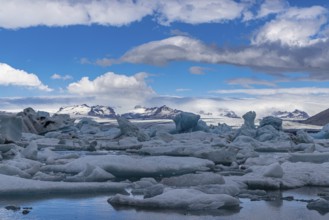 Jökulsarlon glacier lagoon, south coast, Iceland, Europe