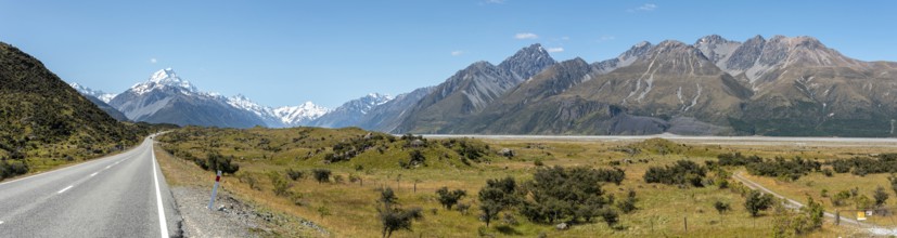 Scenic view of Southern Alps from the entrance to Aoraki National Park, South Island of New Zealand