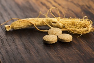 Korean ginseng. Root and pills