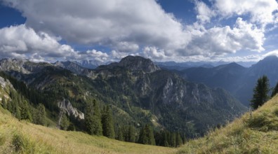 Panoramic view of the Alps from the Tegelberg in the Allgäu towards Austria