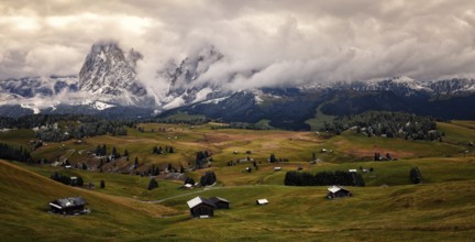Snowy Alpe di Siusi, Seiser Alm, Sassolungo a Sassoplatto during day