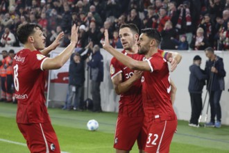 Vincenzo Grifo (SC Freiburg) scores from the penalty spot to make it 2-0 at the break and