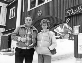 Ingemar Stenmark born 18 March 1956 is a Swedish former World Cup alpine ski racer. He is regarded