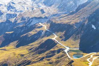 The mountain serpentine of the panoramic mountain road Grossglocknerstrasse. The Hohe Tauern Park.