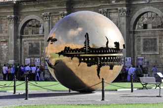 Mappa Monda, Sfera con Sfera, Globe, Palazzetto del Belvedere, Cortile della Pigna, Vatican
