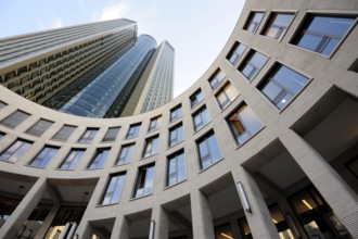 Turm 185, Tower 185, a skyscraper by Prof. Christoph Mäckler Architekten, Gallusviertel,