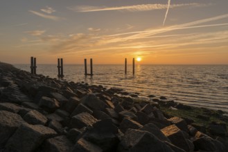 Sunrise above the Wadden Sea as seen from the dyke of Terschelling